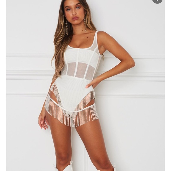White Fox Boutique Dresses & Skirts - White fox Feelin’ Myself bodysuit in white